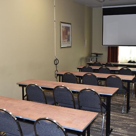 Best Western Oasis Inn Canadian Экстерьер фото