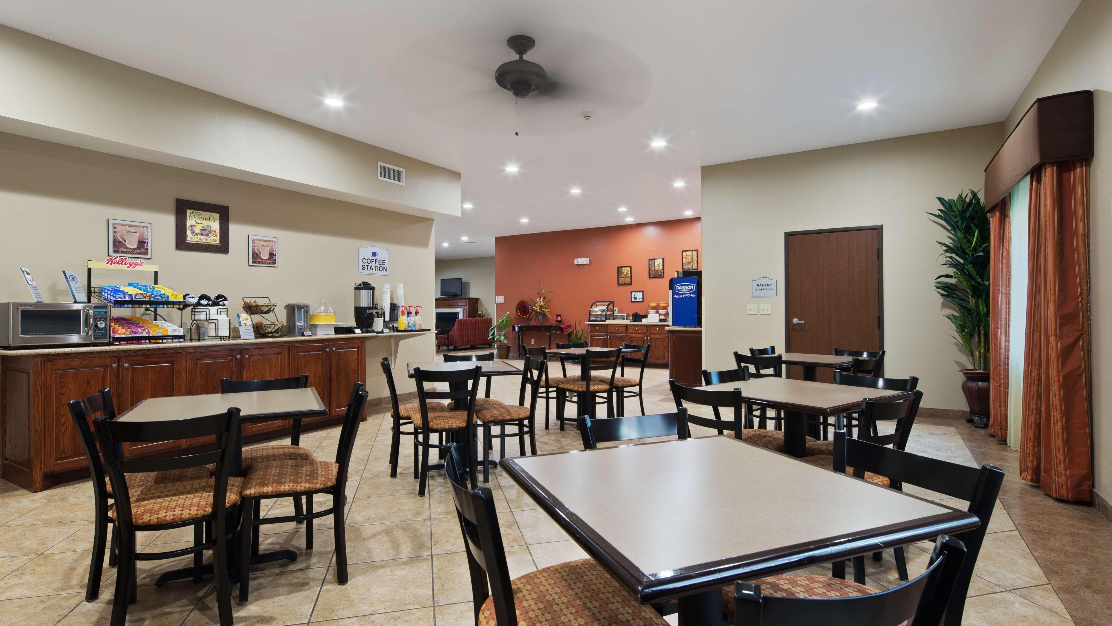 Best Western Oasis Inn Canadian Экстерьер фото
