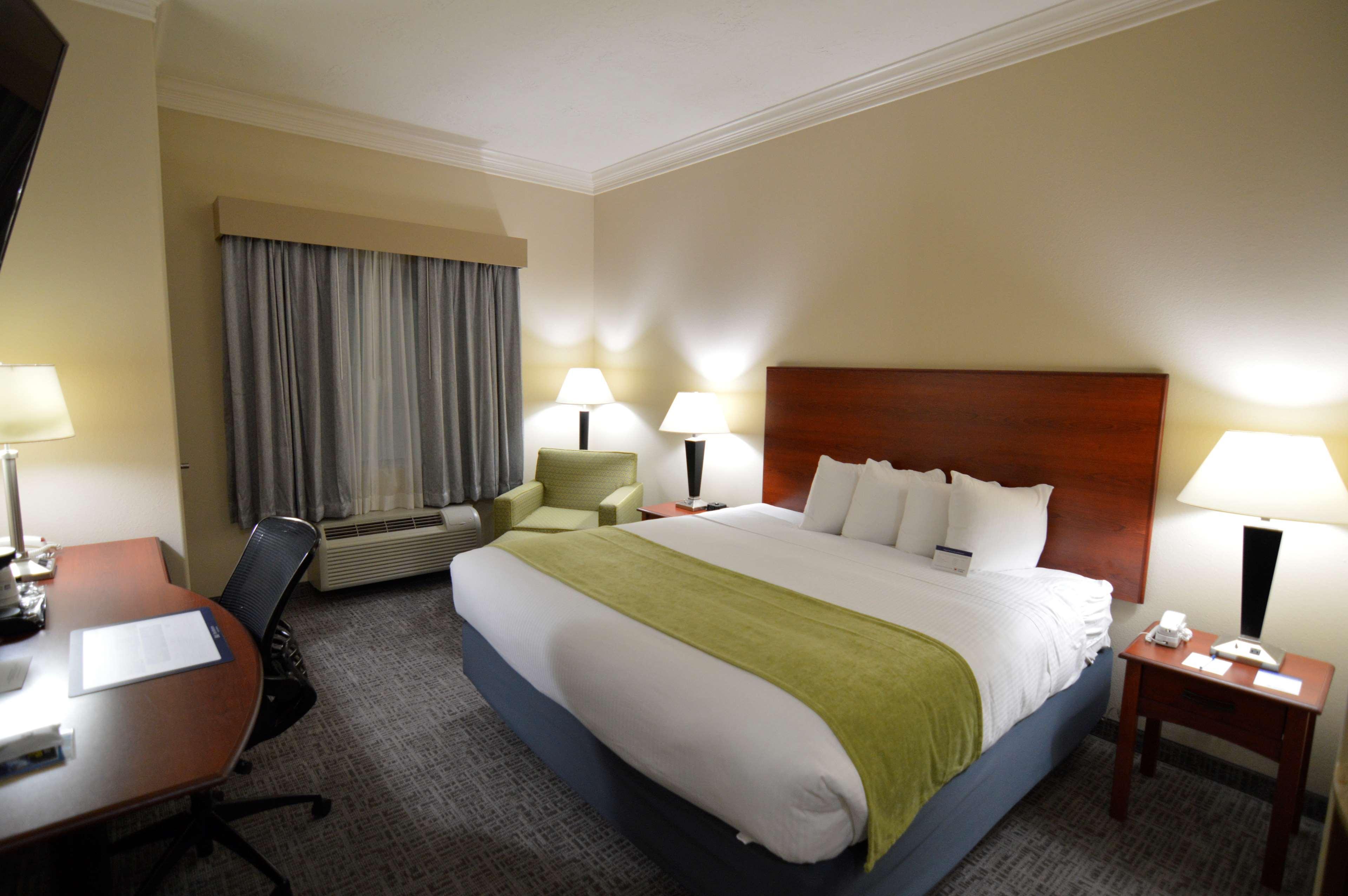 Best Western Oasis Inn Canadian Экстерьер фото