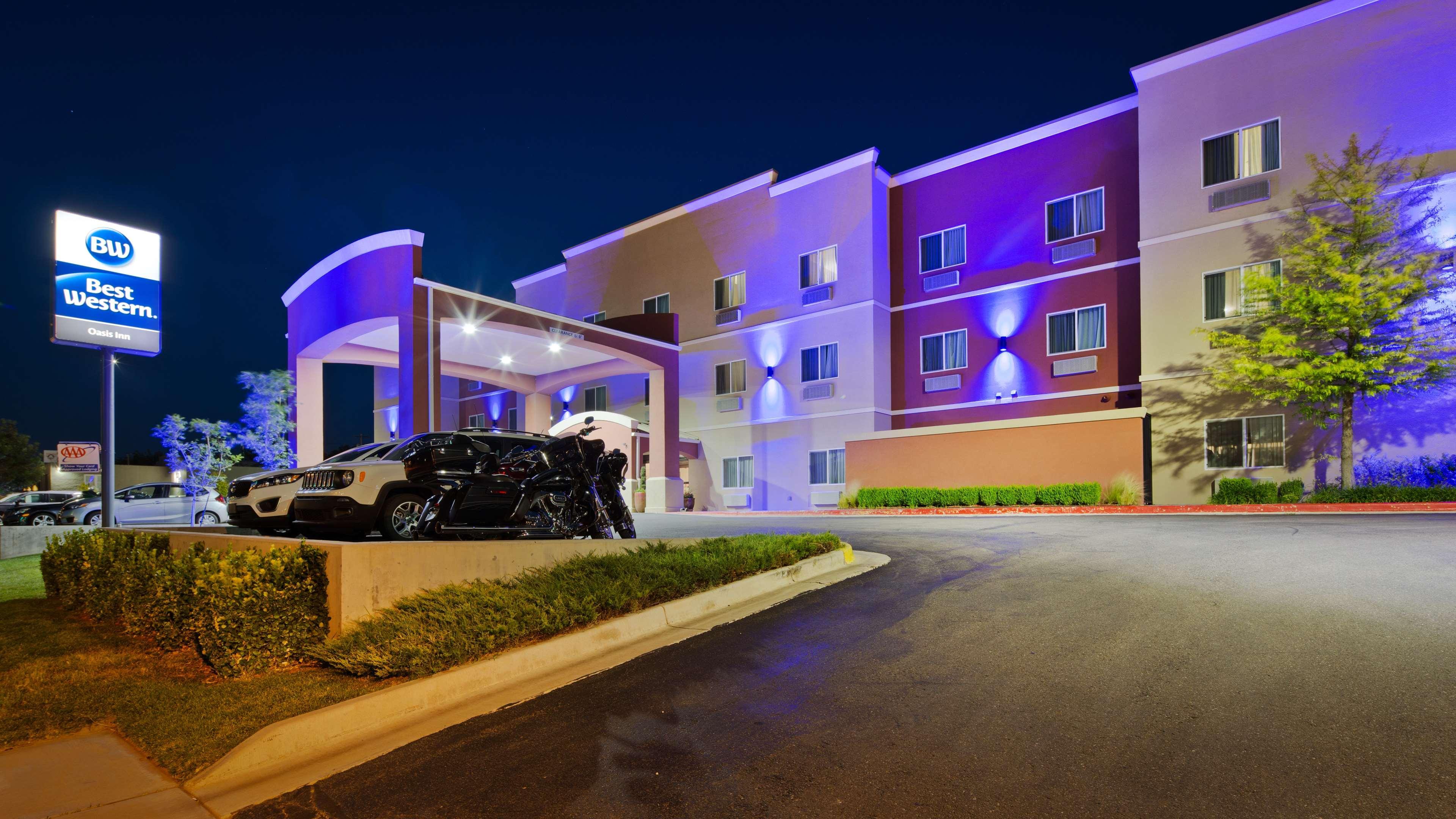 Best Western Oasis Inn Canadian Экстерьер фото