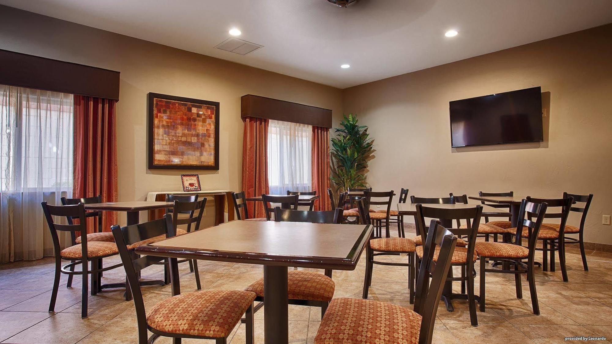 Best Western Oasis Inn Canadian Экстерьер фото